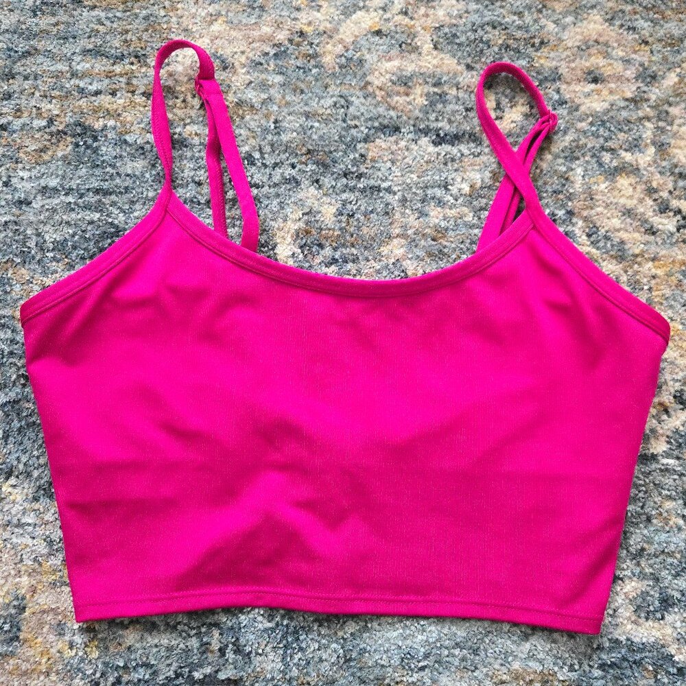 PINK Active Ultimate Lightly Lined Sports Crop